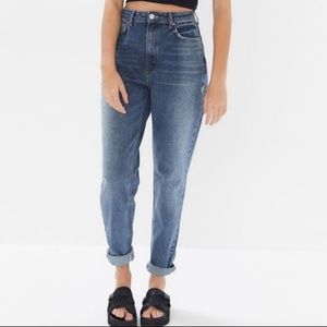 Urban Outfitters mom jean